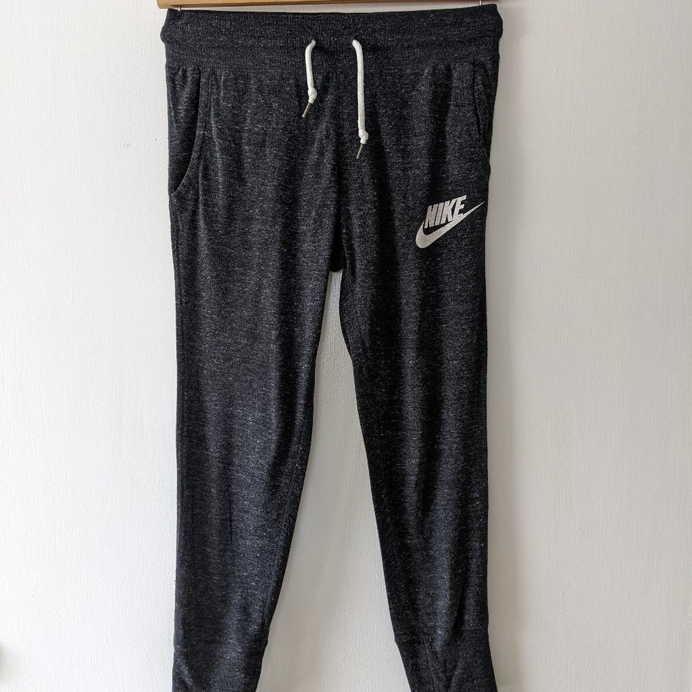 Nike Sportswear gray jogger pants size XS